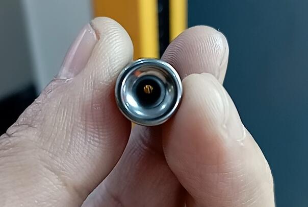 斯曼克高压磨粒流用于钨钢小孔抛光，速度一定要快！